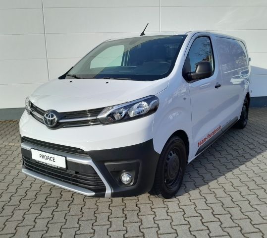 Toyota Proace (Verso) 15.000 km 26.240 &euro; Pirna 01796
