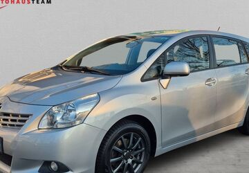 Toyota Verso 121.760 km 8.490 &euro; Pirna 01796
