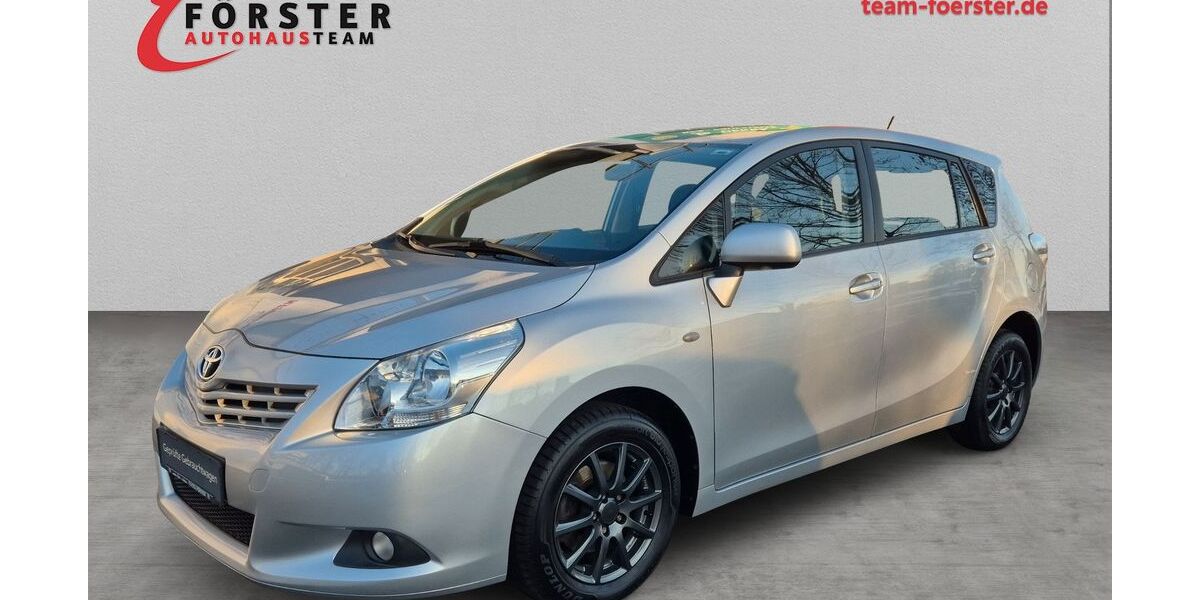 Toyota Verso 121.760 km 8.490 &euro; Pirna 01796