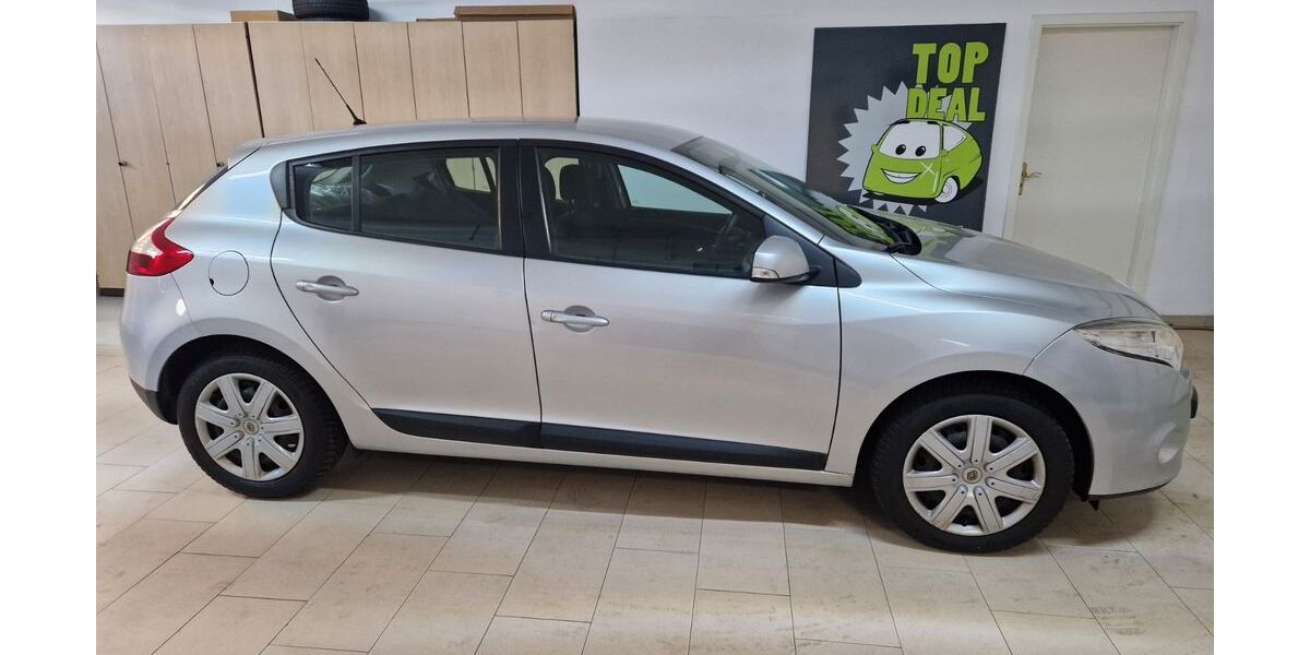 Renault Megane 124.383 km 3.999 &euro; Dresden 01139
