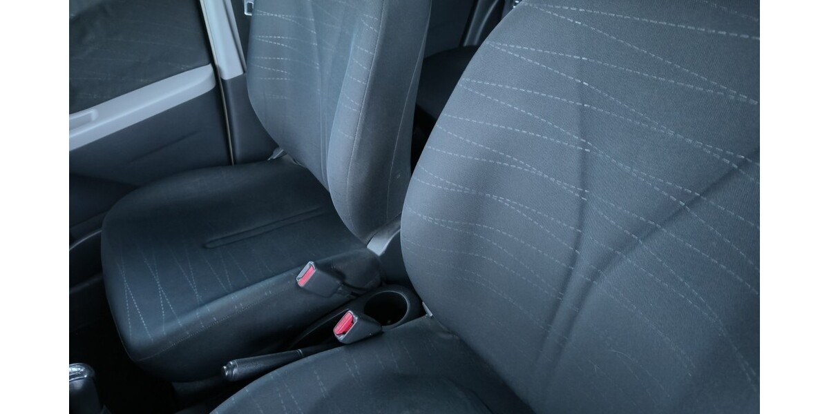 Toyota Yaris 95.450 km 4.250 &euro; Stolpen 01833