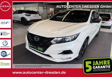 Nissan Qashqai 68.987 km 15.890 &euro; Dresden 01067