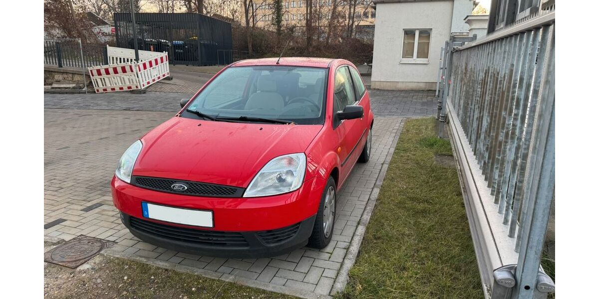 Ford Fiesta 39.000 km 2.300 &euro; Dresden 01069