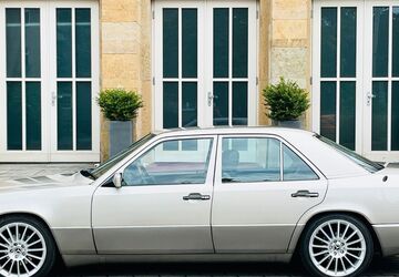 Mercedes-Benz E 300 273.000 km 17.899 &euro; Dresden 01067