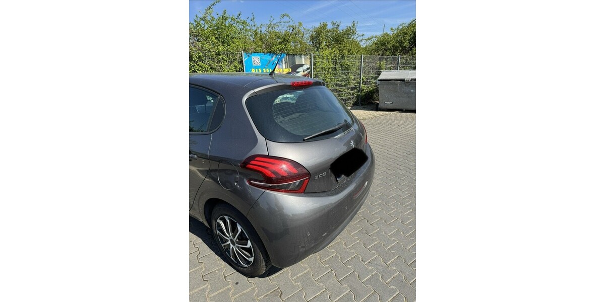 Peugeot 208 83.000 km 6.500 &euro; Frankenthal 01909