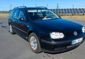 VW Golf 276.500 km 699 &euro; Kleinzadel 01665