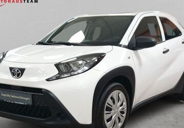 Toyota Aygo (X) 38.118 km 12.999 &euro; Pirna 01796