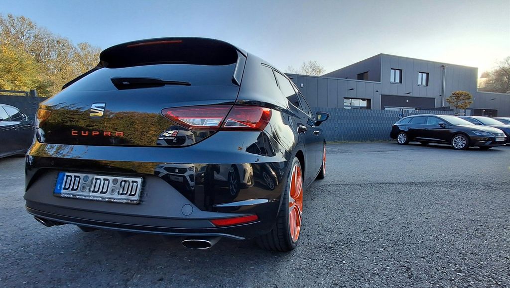 Seat Leon 85.980 km 16.990 &euro; Heidenau 01809