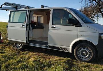 VW T5 Transporter 218.000 km 25.000 &euro; Dresden 01187