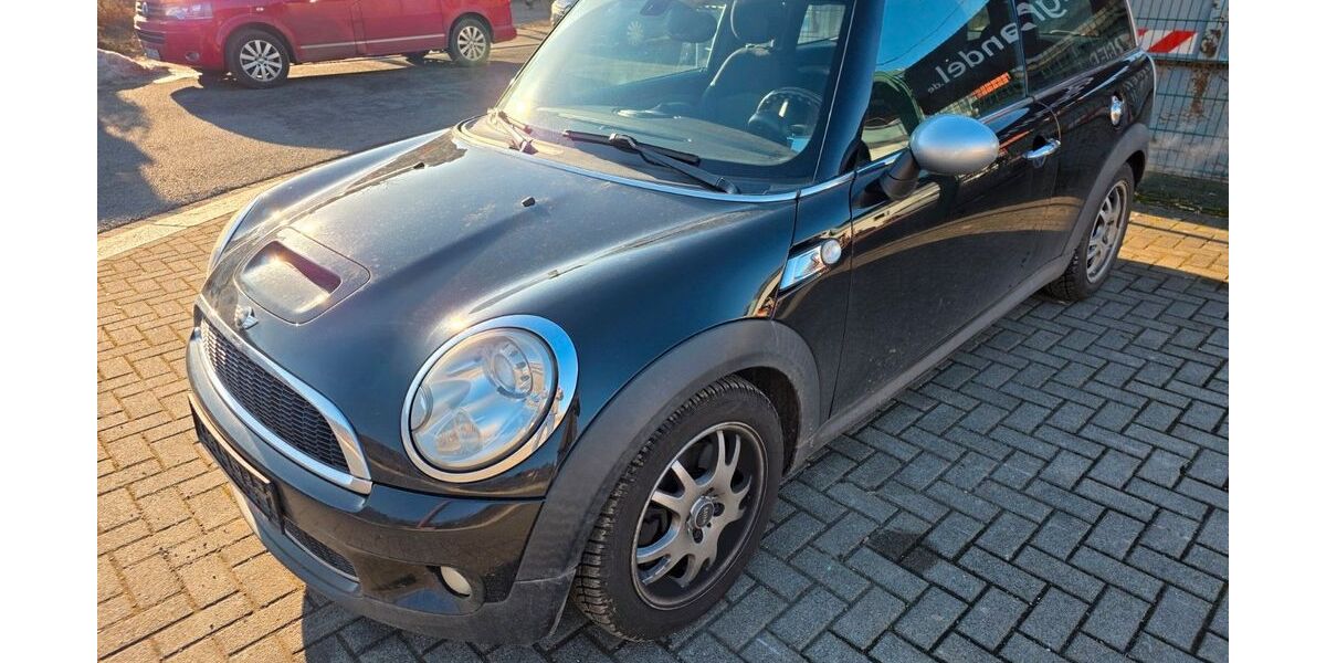 Mini Cooper S Clubman 305.446 km 3.990 &euro; Meißen 01662
