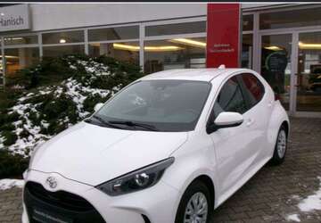 Toyota Yaris 84.600 km 11.990 &euro; Dresden 01259