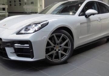 Porsche Panamera 15.000 km 136.990 &euro; Dresden 01129