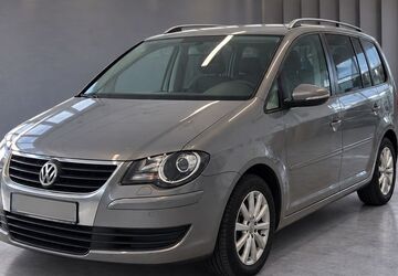 VW Touran 113.613 km 9.900 &euro; Dresden 01108