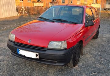 Renault Clio 183.000 km 2.150 &euro; Pirna 01796