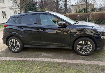 Hyundai KONA Elektro 15.000 km 29.850 &euro; Radebeul 01145