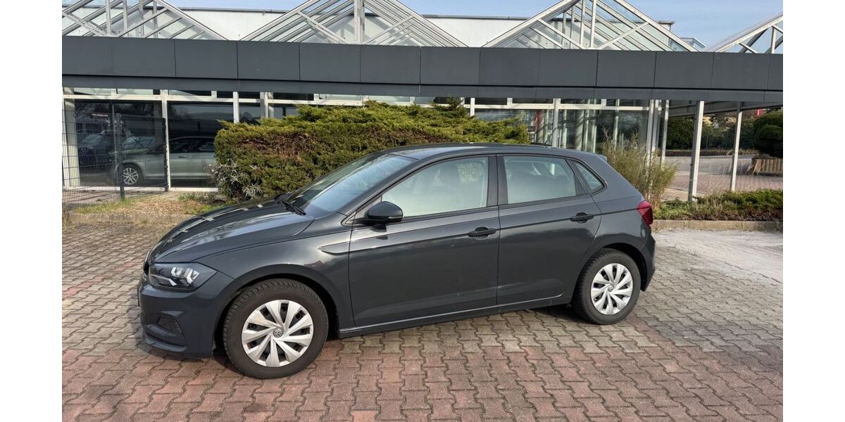 VW Polo 124.450 km 8.990 &euro; Struppen 01796