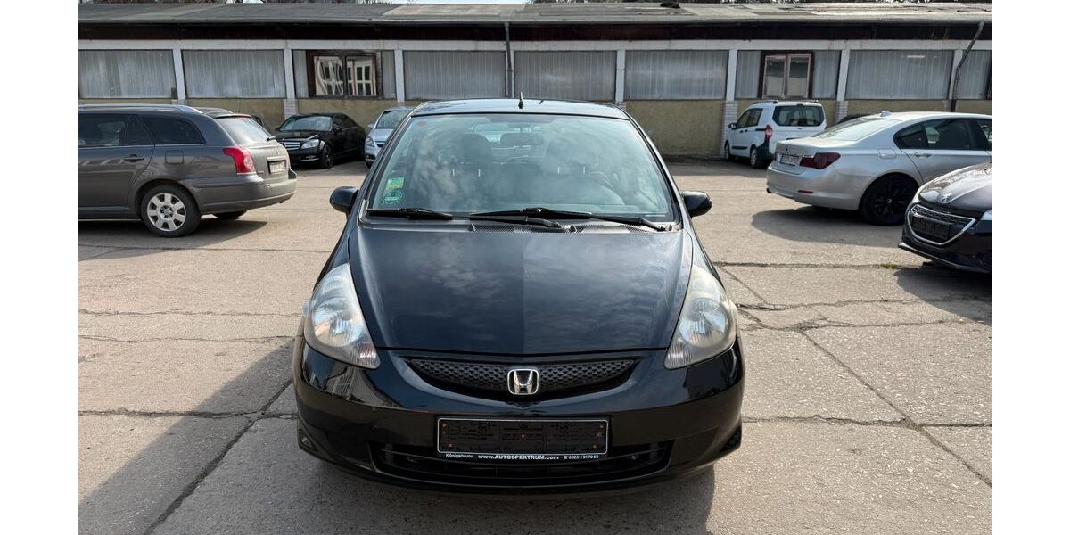 Honda Jazz 142.703 km 2.700 &euro; Dresden 01159