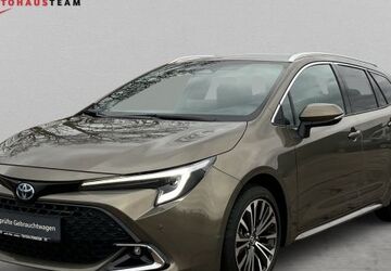 Toyota Corolla 9.451 km 32.390 &euro; Pirna 01796