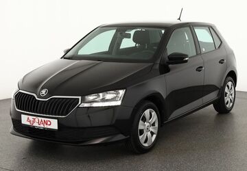 Skoda Fabia 67.164 km 12.890 &euro; Dresden 01069