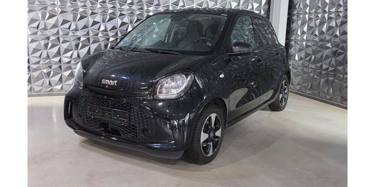 Smart ForFour 46.853 km 9.999 &euro; Dresden 01139