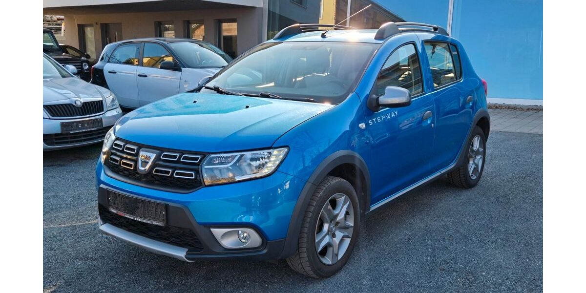 Dacia Sandero 33.000 km 8.999 &euro; Dresden 01139
