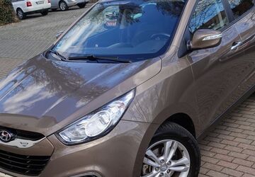 Hyundai ix35 80.000 km 9.680 &euro; Dresden 01239