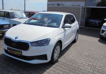 Skoda Fabia 44.250 km 11.990 &euro; Dresden 01157