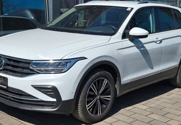 VW Tiguan 87.100 km 24.999 &euro; Dresden 01139