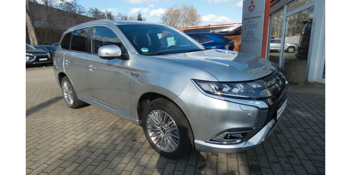 Mitsubishi Outlander 29.141 km 25.490 &euro; Radebeul 01445