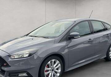 Ford Focus 94.556 km 15.940 &euro; Dresden 01159