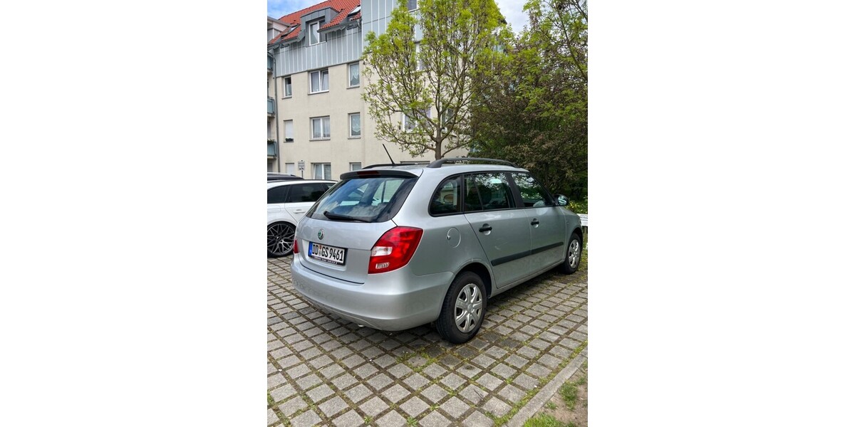 Skoda Fabia Kombi 152.000 km 4.999 &euro; Dresden 01067