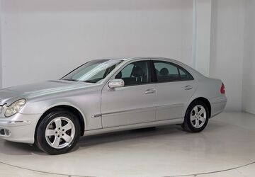 Mercedes-Benz E 320 260.303 km 4.200 &euro; Dresden 01237