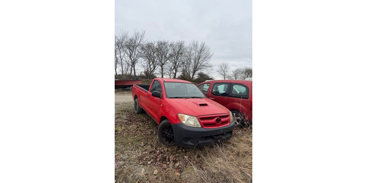Toyota Hilux 169.000 km 4.000 &euro; Hals 09370