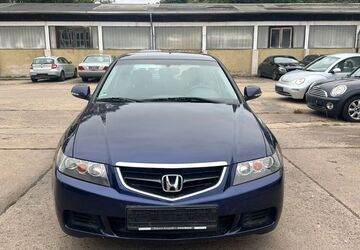 Honda Accord 209.810 km 3.300 &euro; Dresden 01159