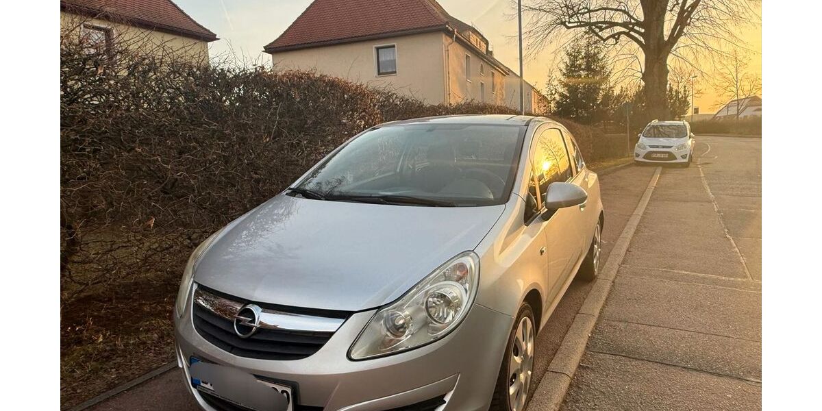 Opel Corsa 64.498 km 3.890 &euro; Dresden 01069