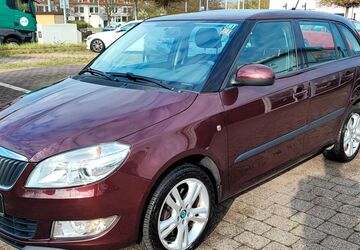 Skoda Fabia 142.142 km 7.390 &euro; Radeberg 01454