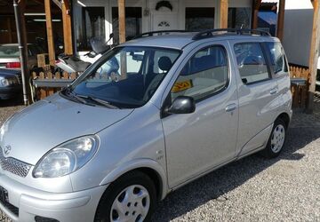 Toyota Yaris 126.230 km 3.000 &euro; Dresden 01219