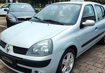 Renault Clio 100.000 km 2.550 &euro; Radeberg 01454