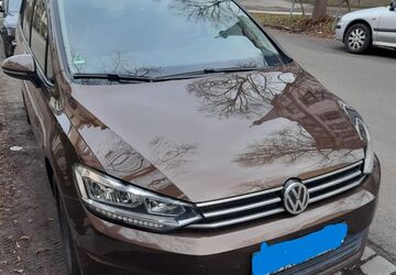 VW Touran 105.000 km 16.200 &euro; Radebeul 01445