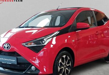 Toyota Aygo (X) 19.022 km 12.990 &euro; Pirna 01796