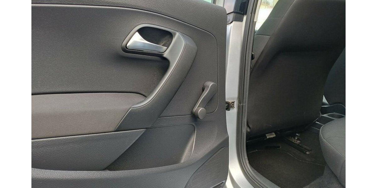 VW Polo Trendline 98.850 km 5.995 &euro; Meißen 01662