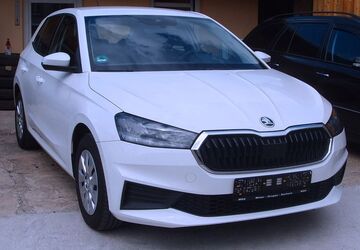 Skoda Fabia 17.500 km 11.900 &euro; Dresden 01129