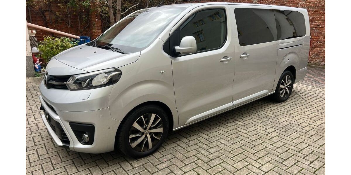 Toyota Proace (Verso) 170.000 km 19.999 &euro; Dresden 01139