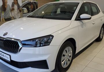 Skoda Fabia 38.739 km 14.890 &euro; Dresden 01067