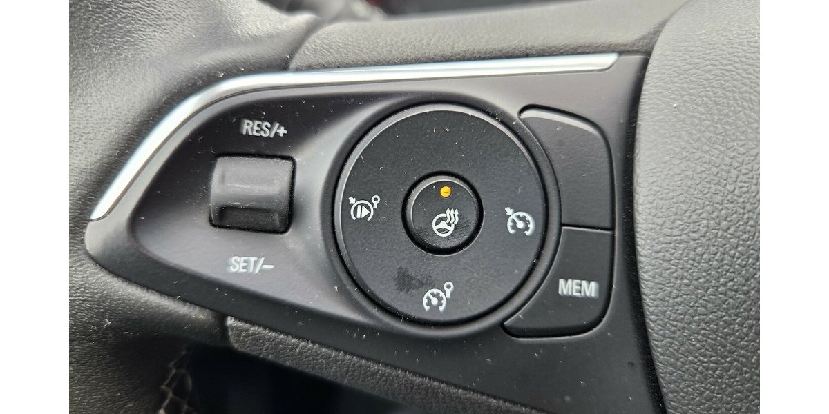 Opel Grandland X 1.2 Start/Stop 120 Jahre Navi/LED 38.696 km 10.900 &euro; Wilsdruff 01723