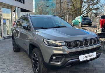 Jeep Compass 82.101 km 23.790 &euro; Dresden 01109