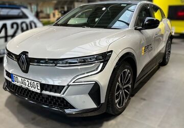 Renault Megane E-TECH 17.000 km 25.990 &euro; Dresden 01257
