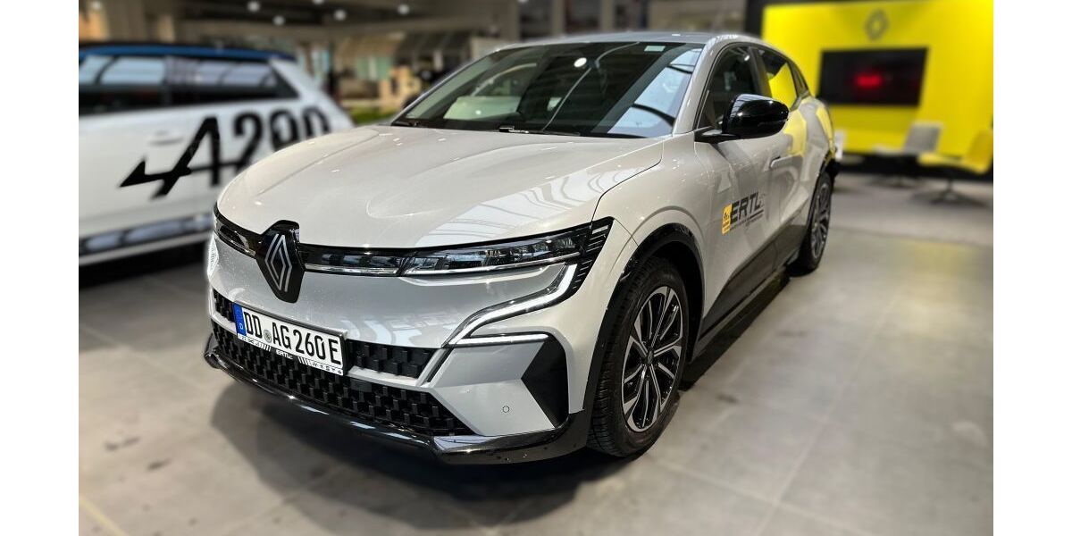 Renault Megane E-TECH 17.000 km 25.990 &euro; Dresden 01257