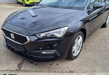 Seat Leon 33.960 km 15.499 &euro; Dresden 01157