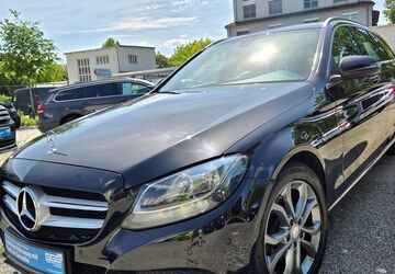 Mercedes-Benz C 220 199.999 km 9.900 &euro; Dresden 01067